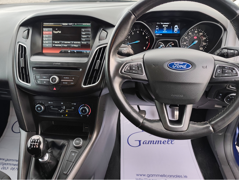 2016 Ford Focus - image 13