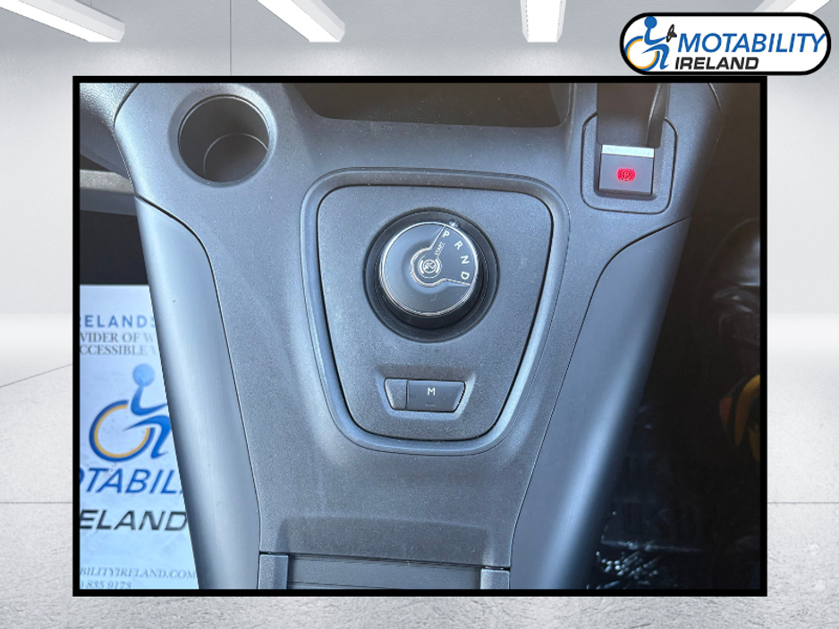 2024 Peugeot Rifter - image 14