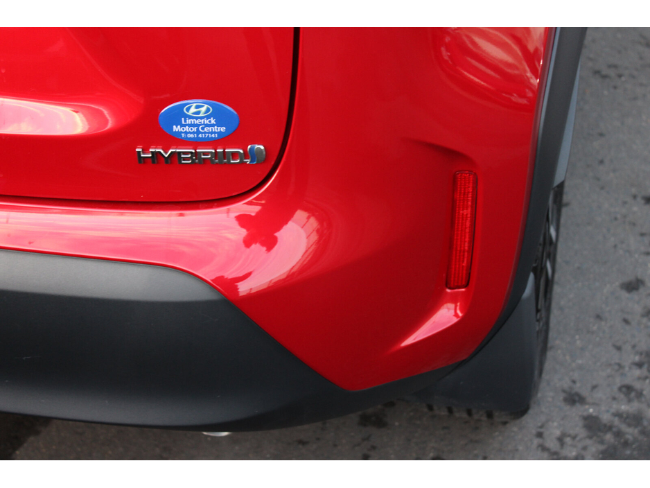 2023 Toyota Yaris Cross 1.5 Hybrid CVT Luna Sport €28,950