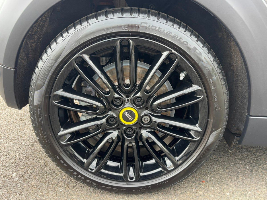 2023 MINI Hatch - image 22