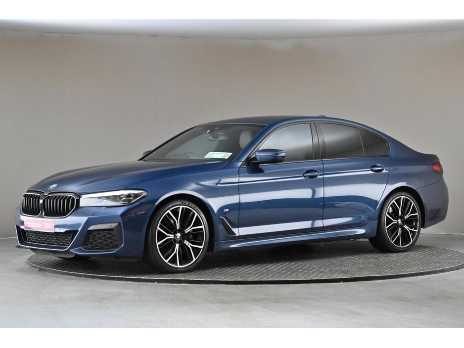 2021 BMW 5 Series - image 4