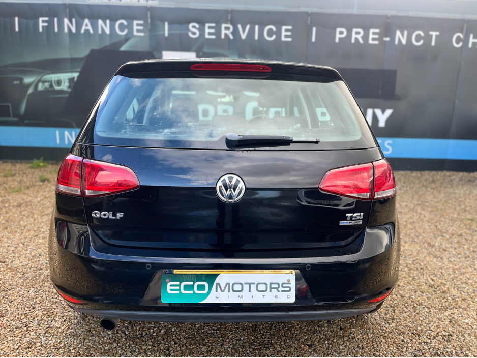 2013 Volkswagen Golf - image 5