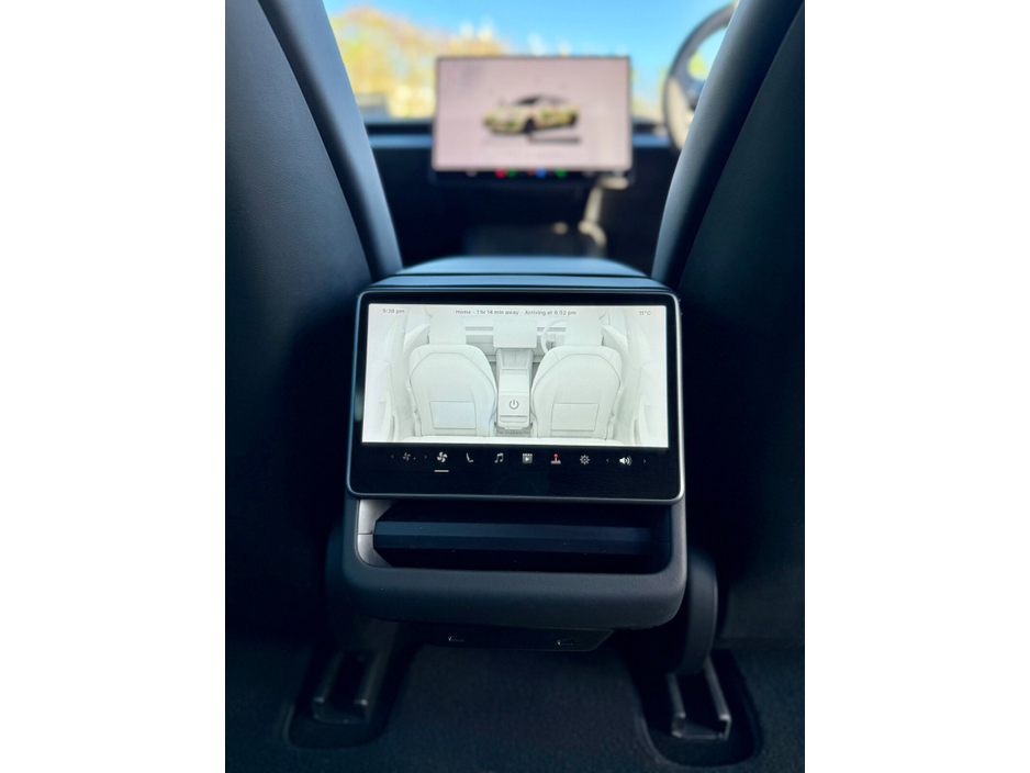 2025 Tesla Model 3 - image 28