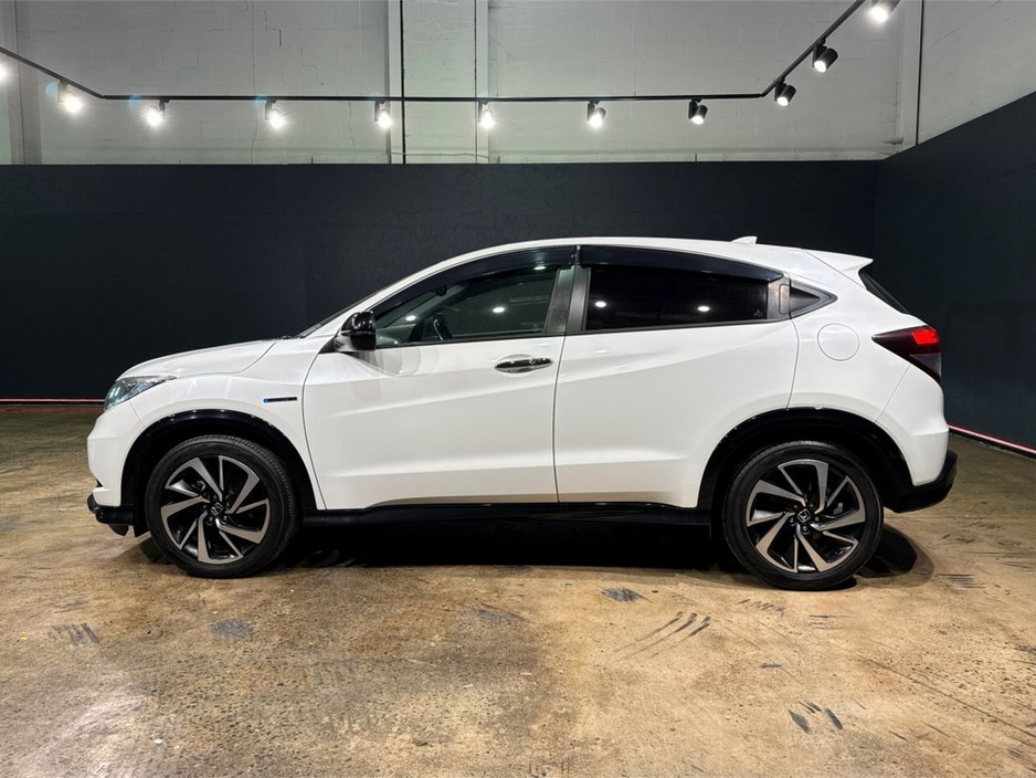 2017 Honda Vezel - image 6