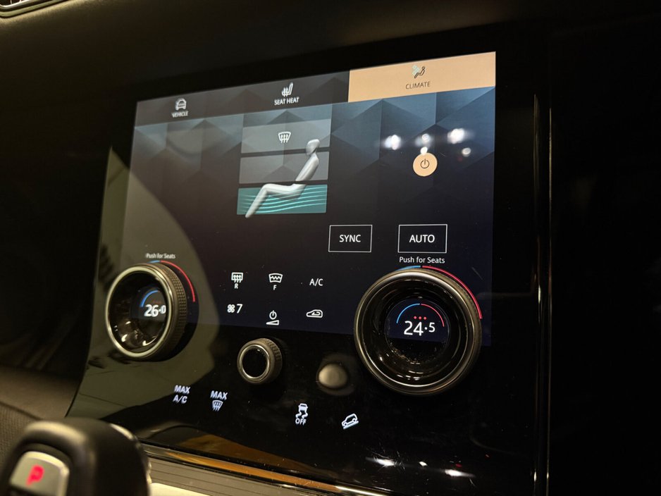 2022 Land Rover Range Rover Evoque - image 14