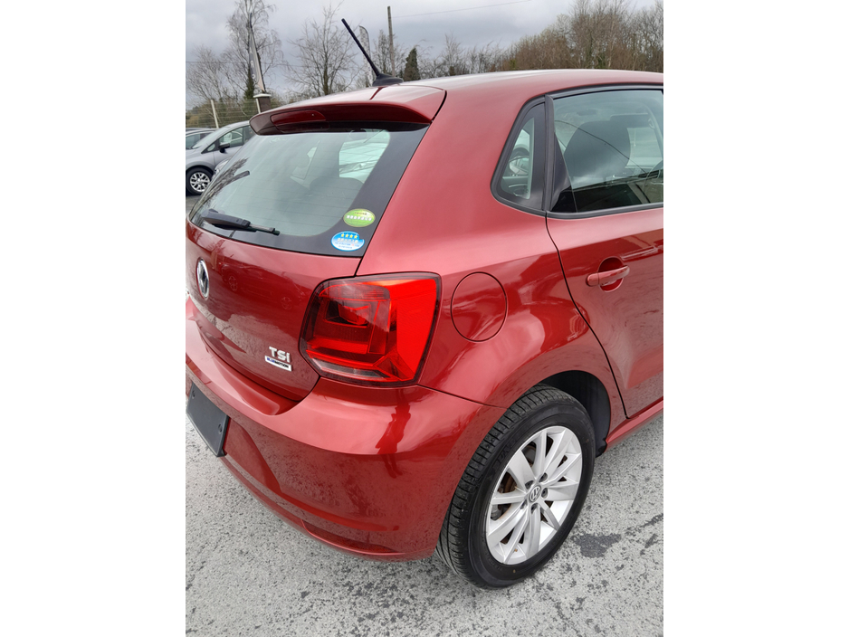 2016 Volkswagen Polo - image 7