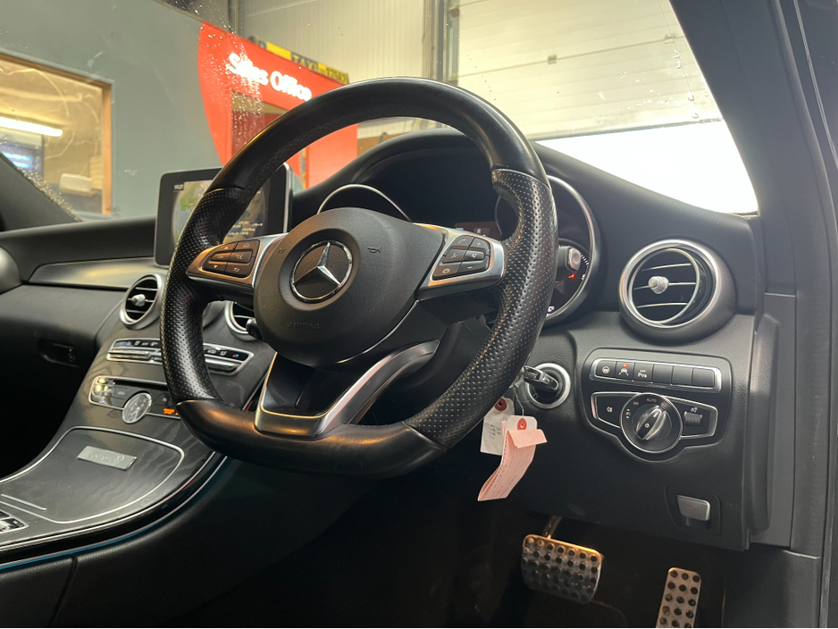 2018 Mercedes-Benz C Class €23950 2018 MERCEDES-BENZ C220D LAUREUS EDITION 2.2 AUTOMATIC / CRUISE CONTROL / REVERSE CAMERA / ELECTRIC MEMORY & HEATED SEATS / PADDLE SHIFTERS / AMBIENT LIGHTS €23,950