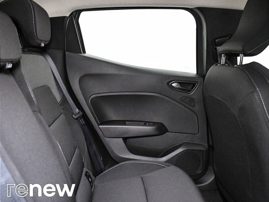 2025 Renault Clio - image 12