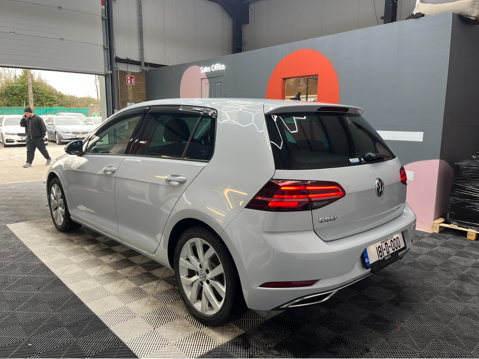 2018 Volkswagen Golf - image 4