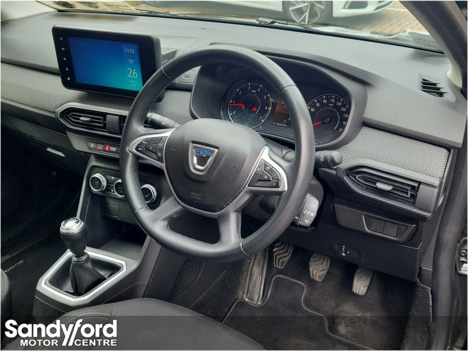 2022 Dacia Jogger - image 9