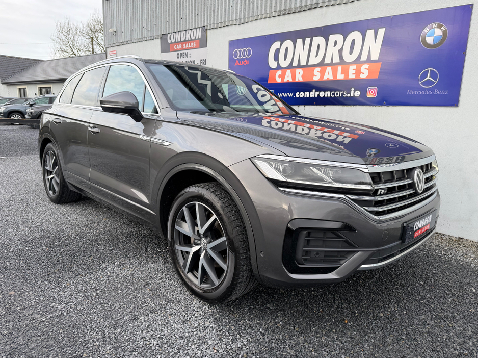 2019 Volkswagen Touareg - image 10