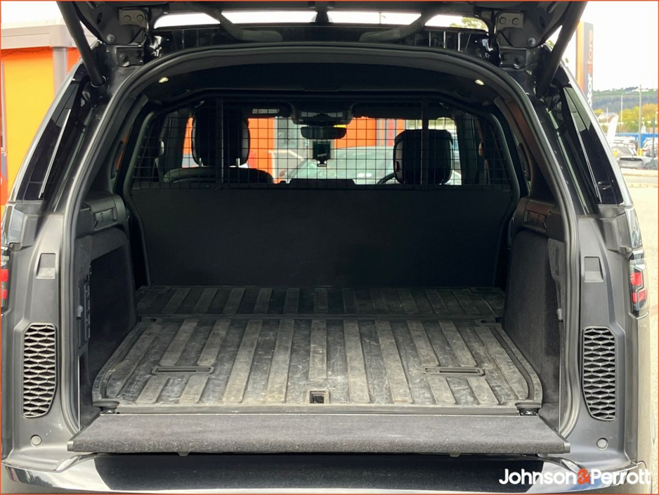 2024 Land Rover Discovery - image 13