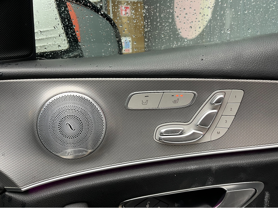 2019 Mercedes-Benz E Class 2019 MERCEDES-BENZ E220D ADVANTGARDE 2.0 AUTOMATIC / CRUISE CONTROL / 360° PARKING CAMERA / ELECTRIC MEMORY & HEATED SEATS / PANORAMIC SUNROOF / PADDLE SHIFTERS / APPLE CARPLAY / AMBIENT LIGHTS