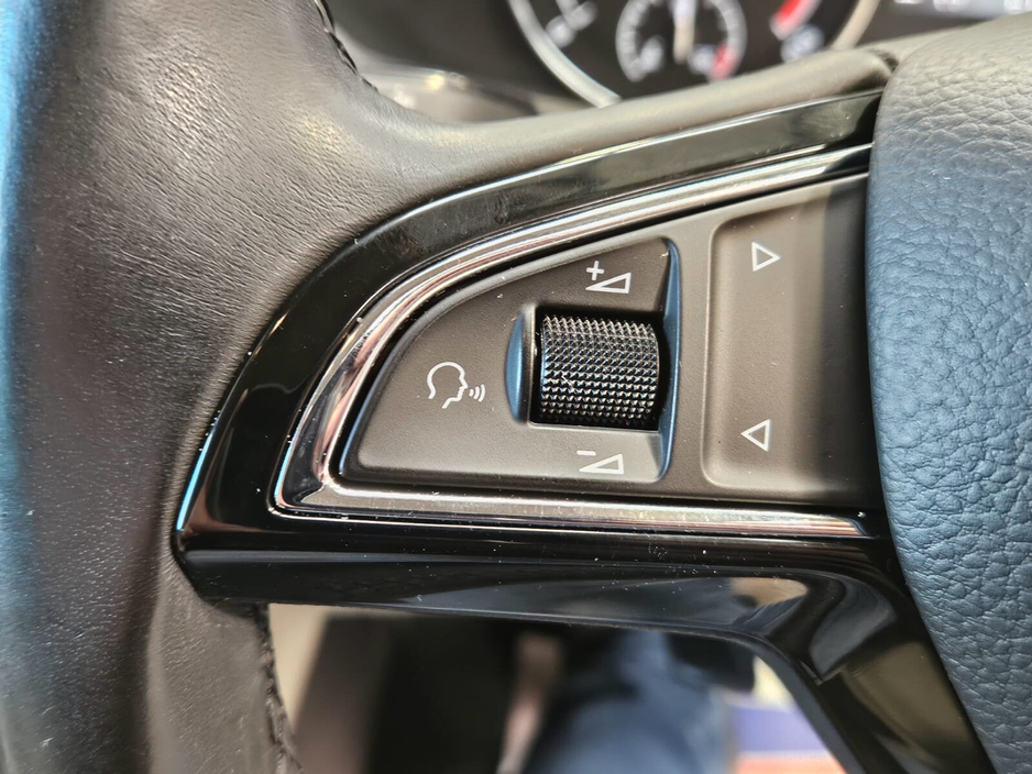 2019 Skoda Superb - image 10