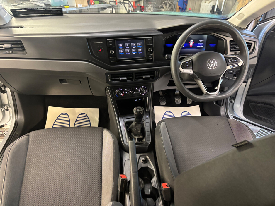 2022 Volkswagen Polo - image 10