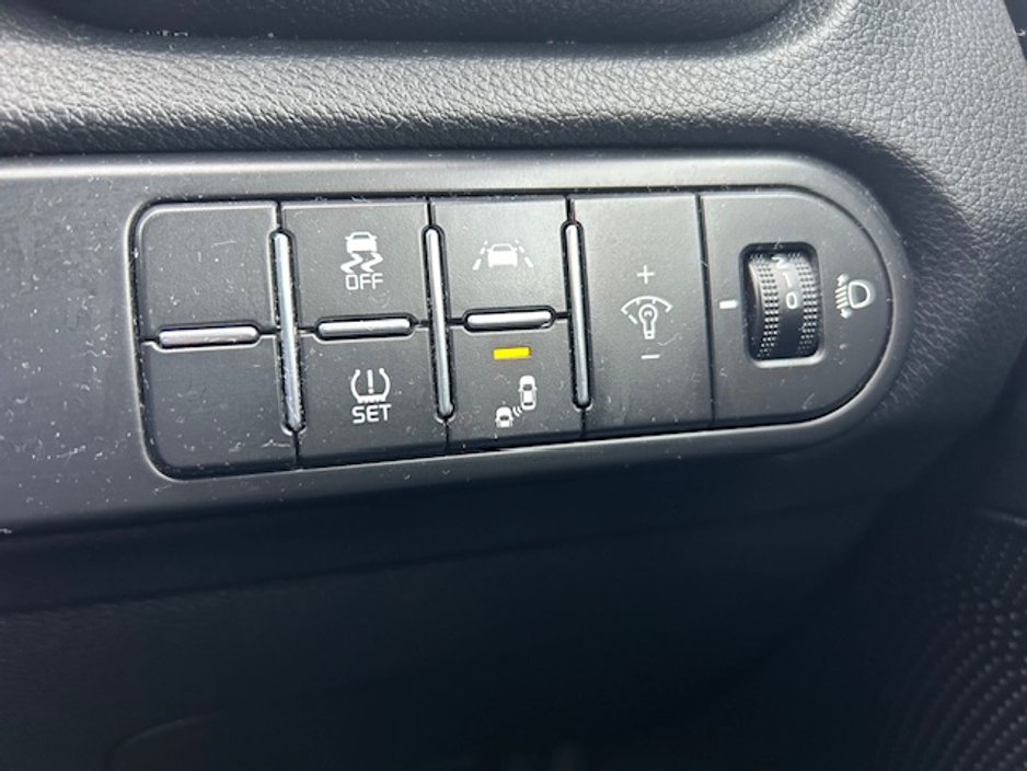 2019 Kia XCeed - image 15