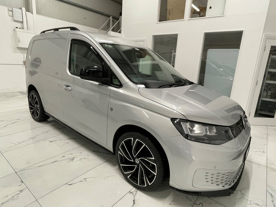 2023 Volkswagen Caddy CADDY DARK LABEL TDI 122HP A7F €19,995