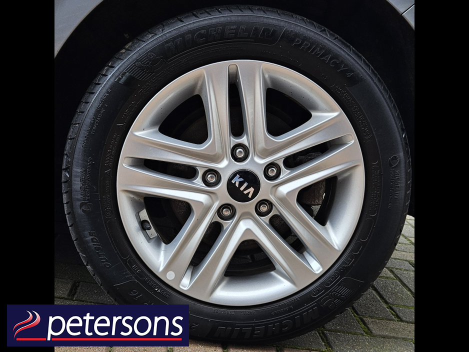 2021 Kia Ceed - image 36