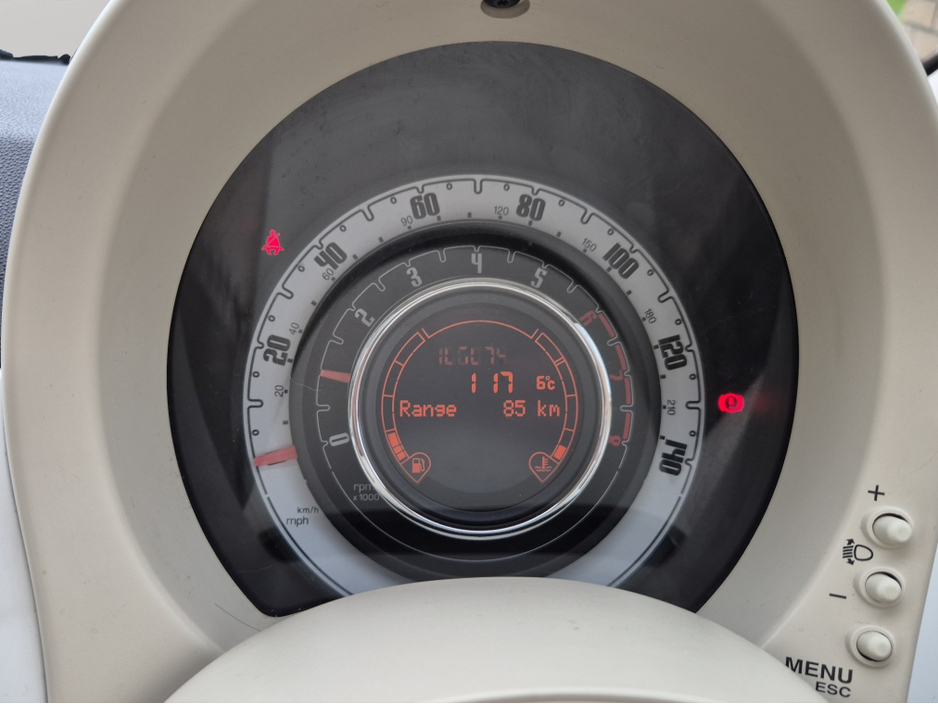 2013 Fiat 500 - image 18