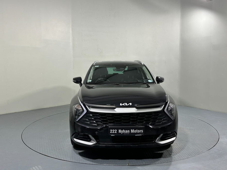 2022 Kia Sportage - image 2