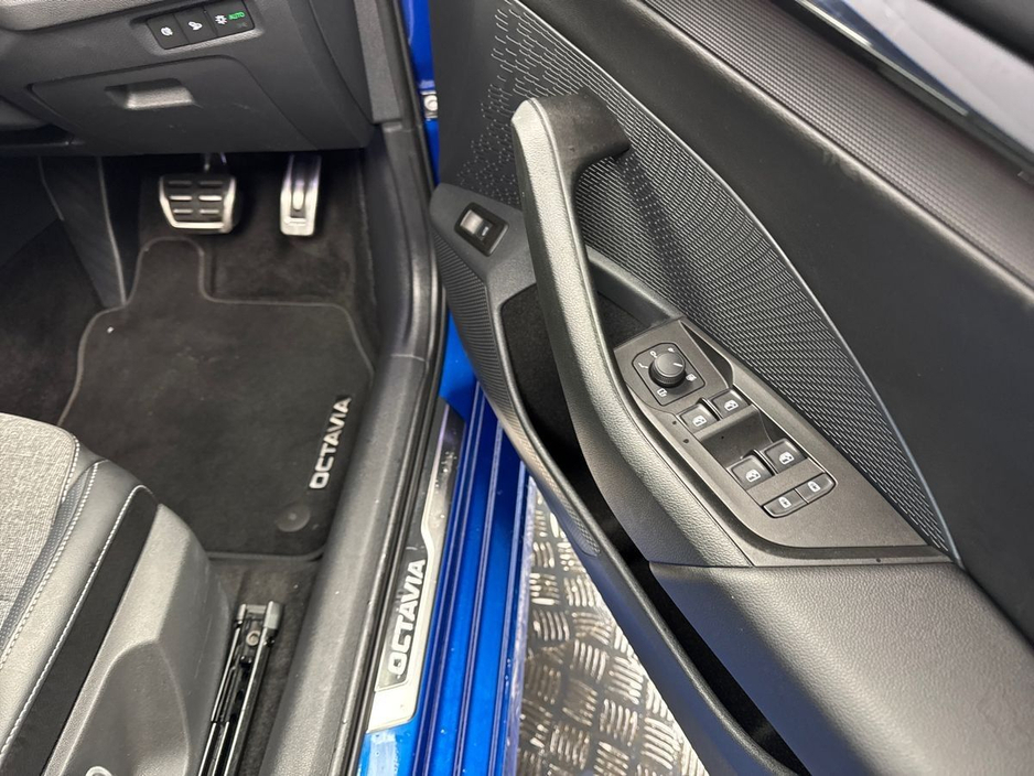 2025 Skoda Octavia - image 11