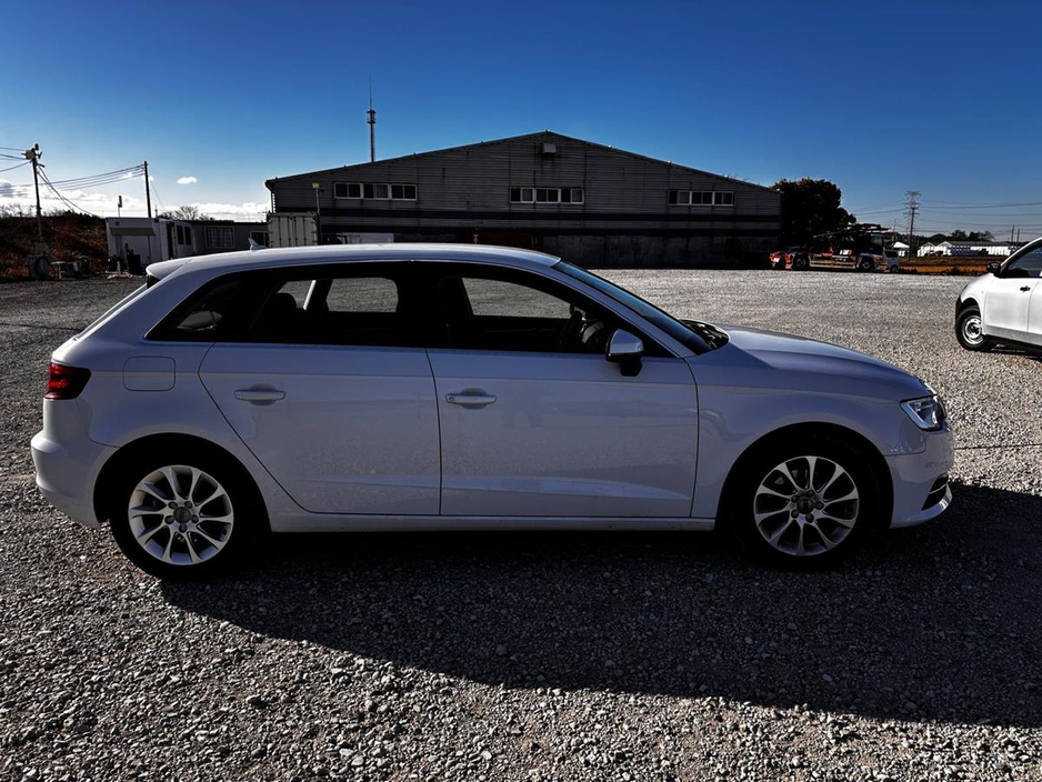 2013 Audi A3 - image 4