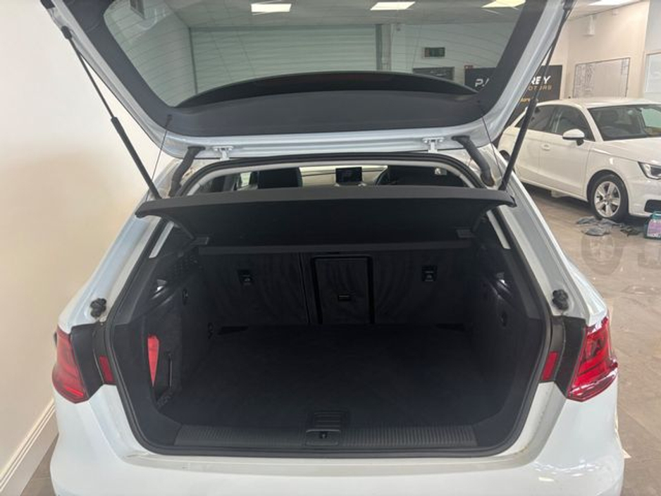 2016 Audi A3 1.4 TFSI S TRONIC SE €14,850
