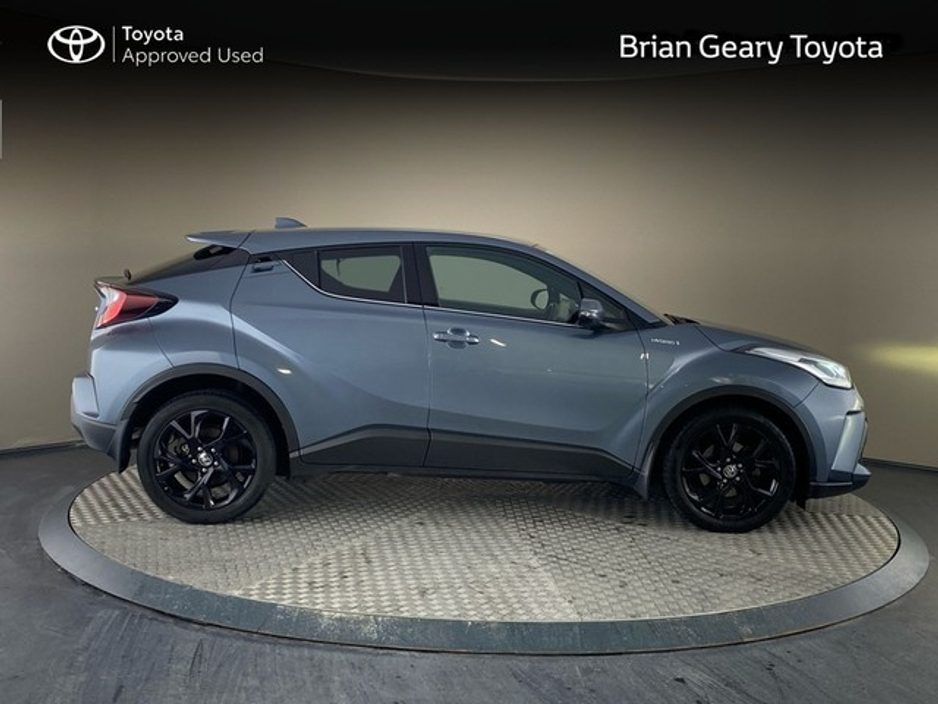 2021 Toyota C-HR - image 3