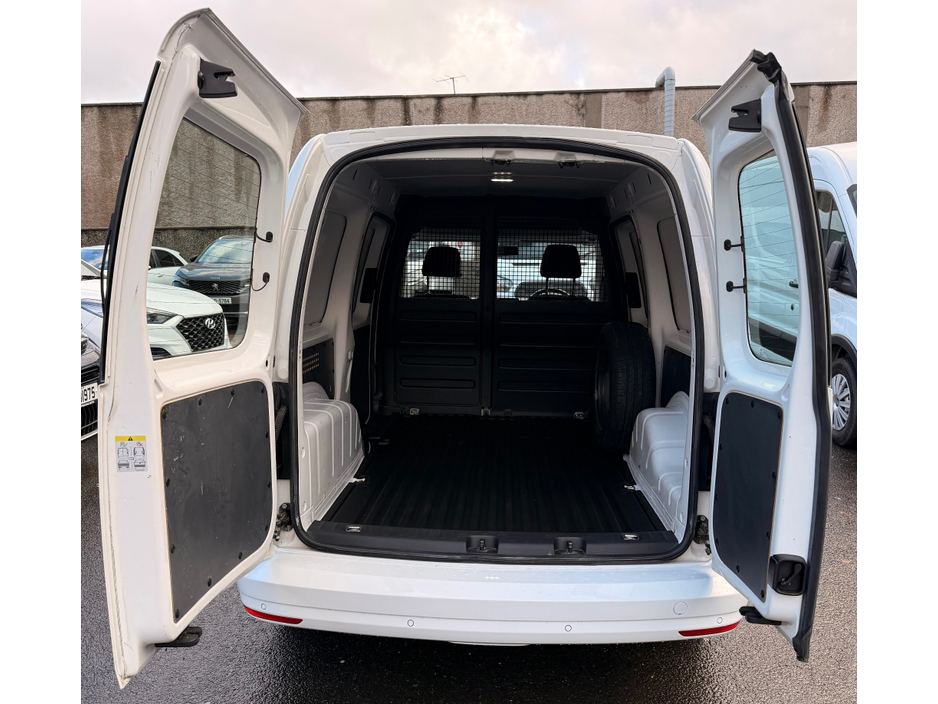 2019 Volkswagen Caddy 102BHP MAXI €13,414