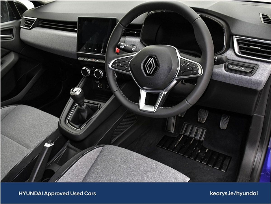 2025 Renault Clio - image 6