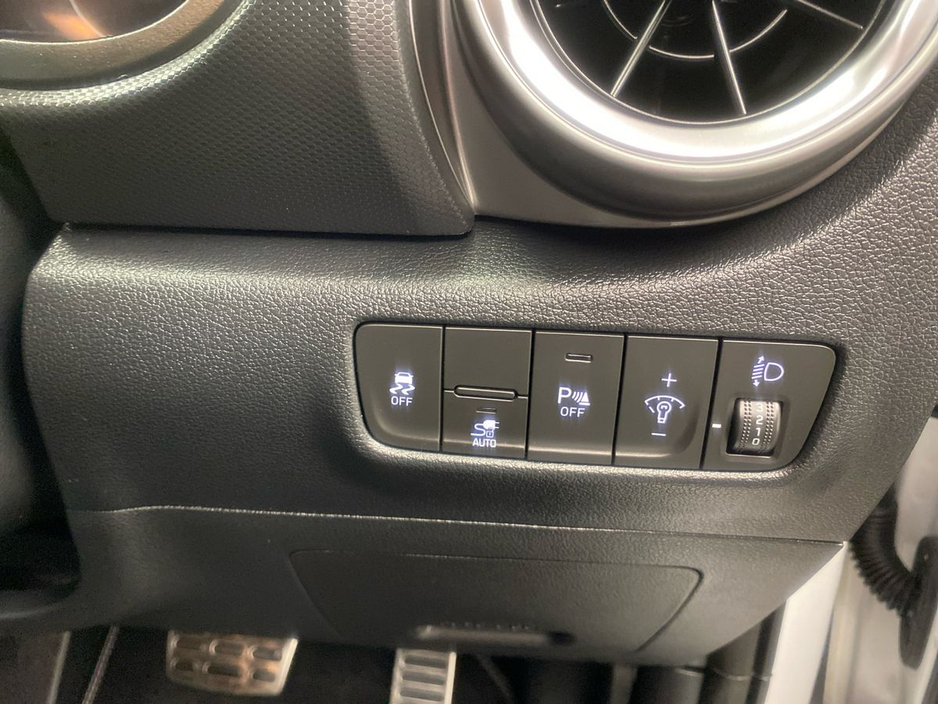 2023 Hyundai Kona - image 14