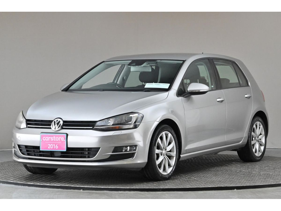 2016 Volkswagen Golf - image 3