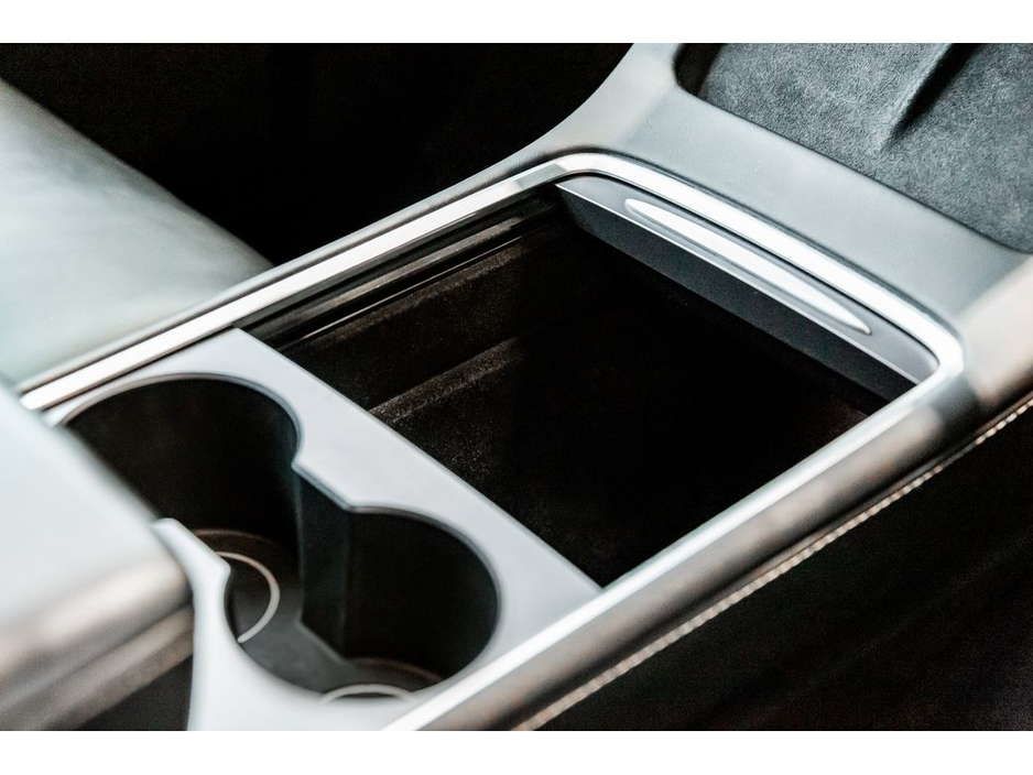 2022 Tesla Model Y E Long Range AWD €29,899