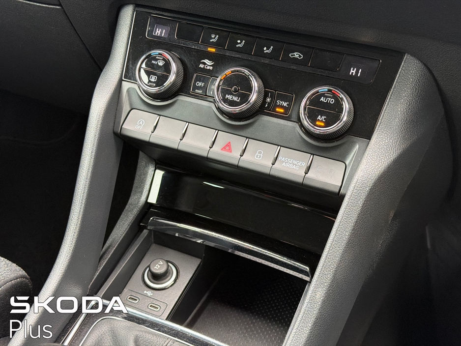 2022 Skoda Karoq - image 15