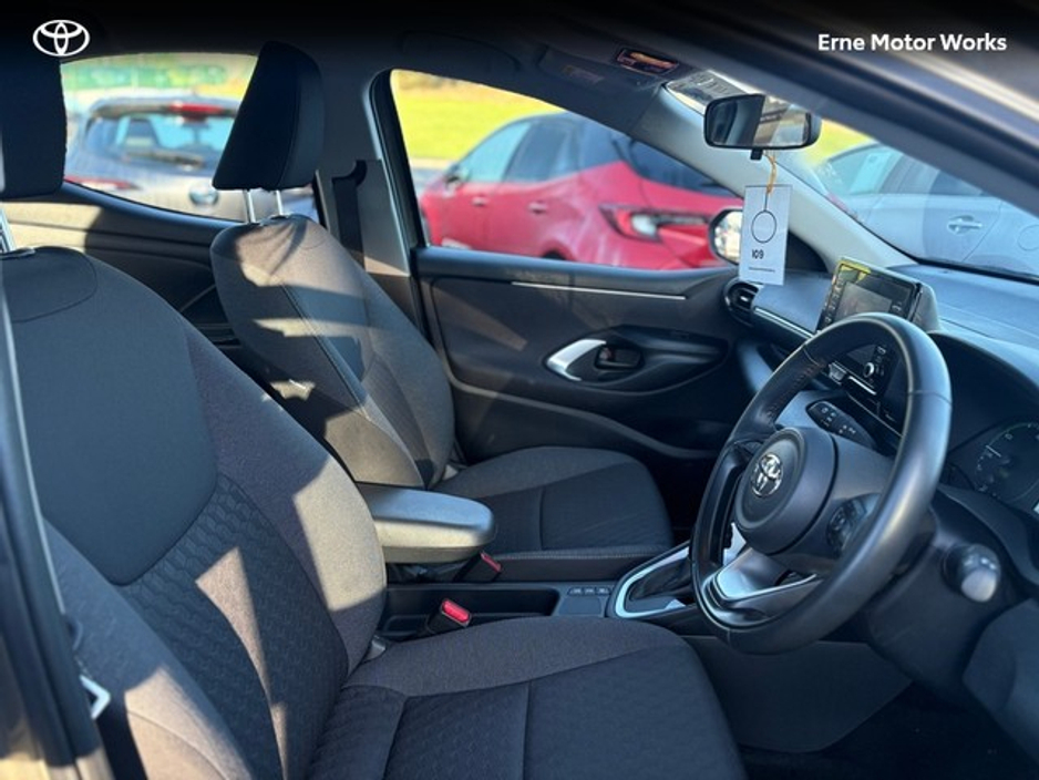 2024 Toyota Yaris YARIS 1.5 HYBRID LUNA €25,450