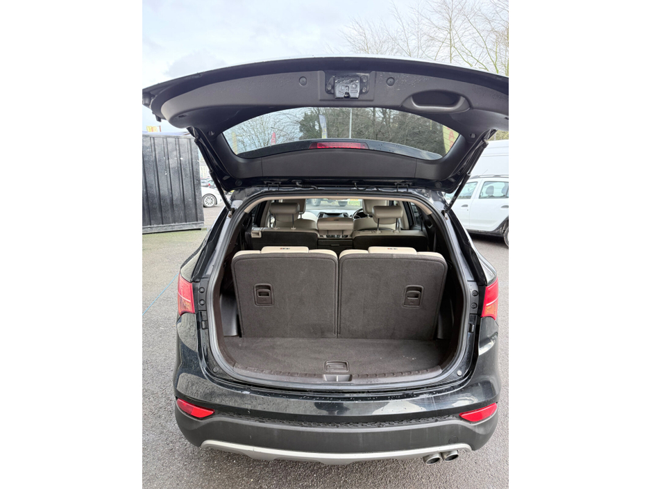 2015 Hyundai Santa Fe - image 11