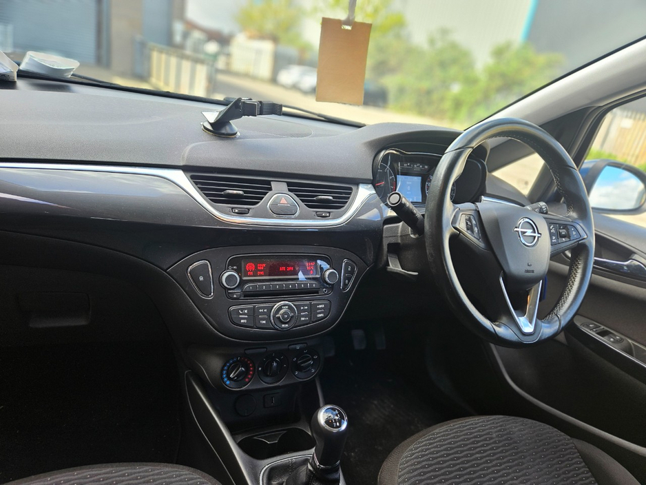 2016 Opel Corsa - image 8