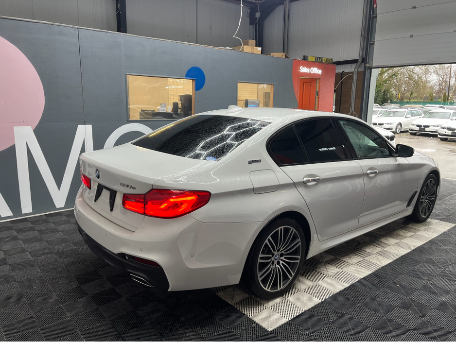 2017 BMW 5 Series - image 2