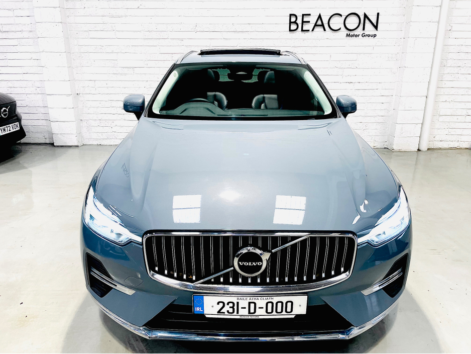 2023 Volvo XC60 - image 4