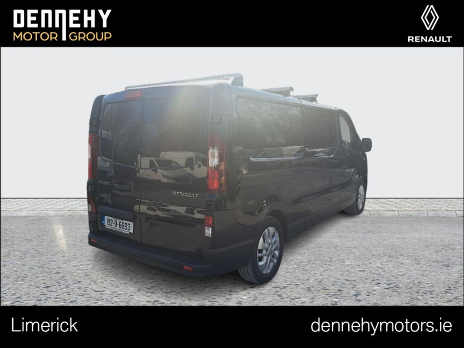2019 Renault Trafic - image 18