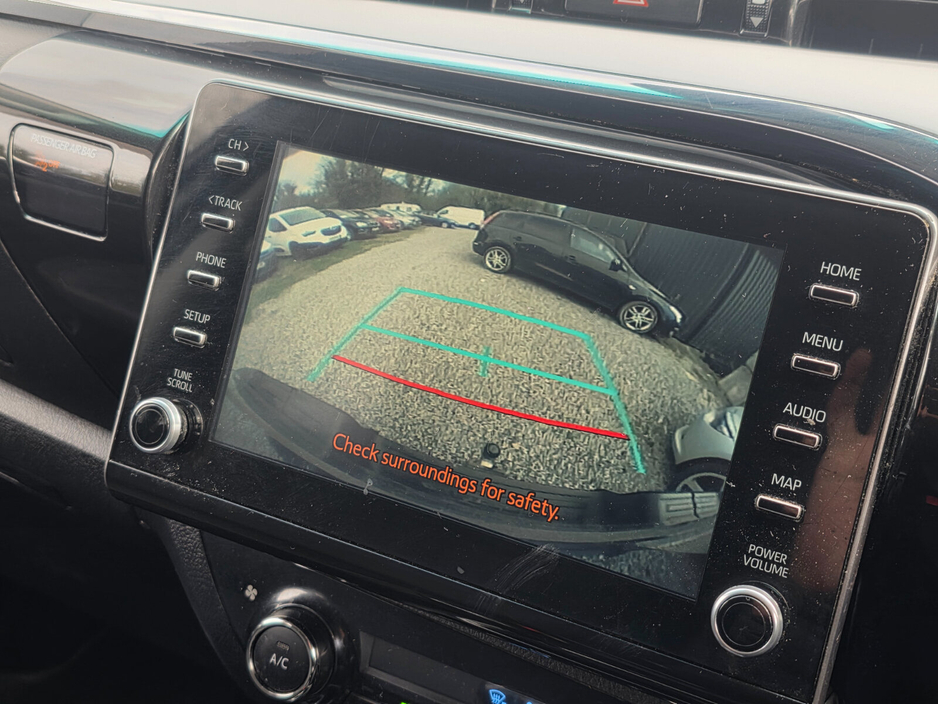 2021 Toyota Hilux - image 7