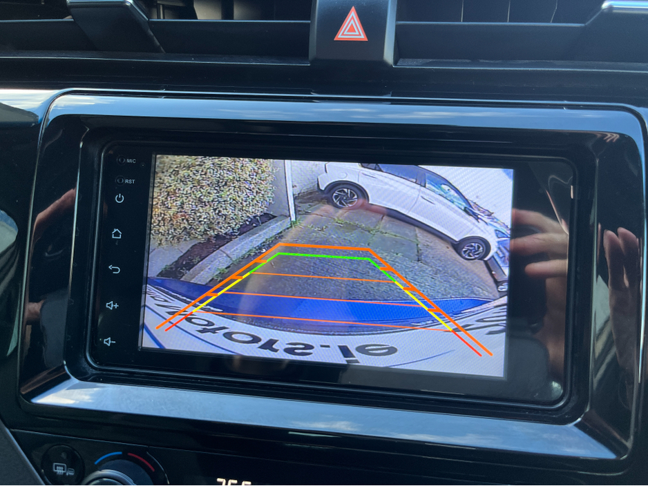 2019 Toyota Camry WS HYBRID AUTOMATIC 2.5 PETROL //HALF LEATHER SEATS//ELECTRIC DRIVERS SEAT//KEYLESS ENTRY//ADAPTIVE CRUISE CONTROL//REVERSE CAMERA// €25,950