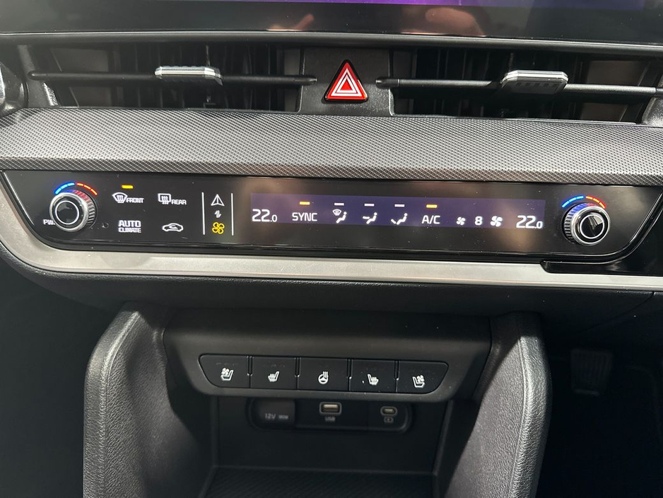 2025 Kia Sportage - image 18