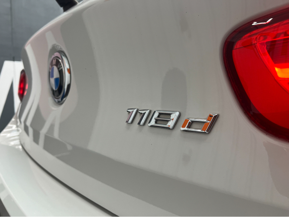 2017 BMW 1 Series €16950 2017 BMW 118D SPORT 2.0 AUTOMATIC / CRUISE CONTROL / REVERSE CAMERA AND MORE €16,950