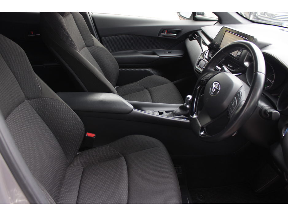 2018 Toyota C-HR - image 11