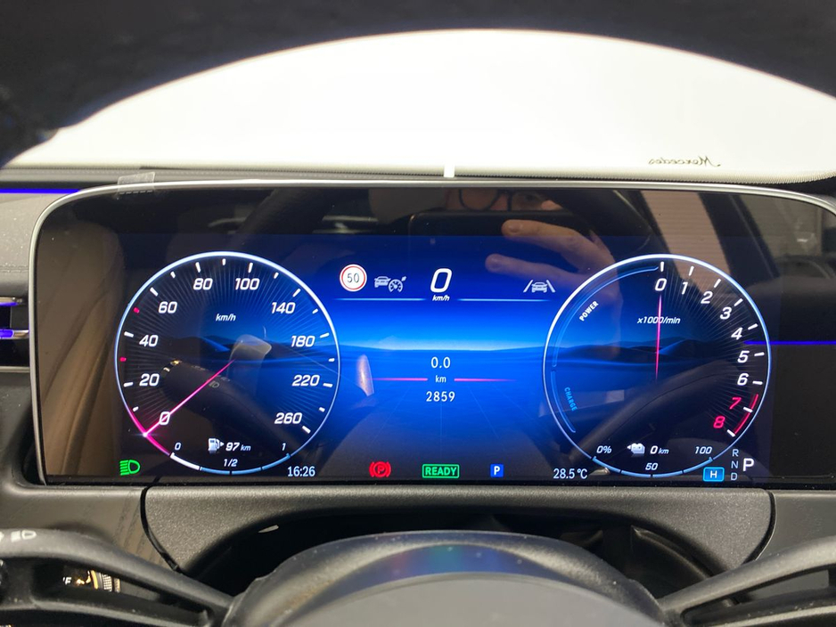 2025 Mercedes-Benz E Class E 300 e AMG Line Plus €76,950