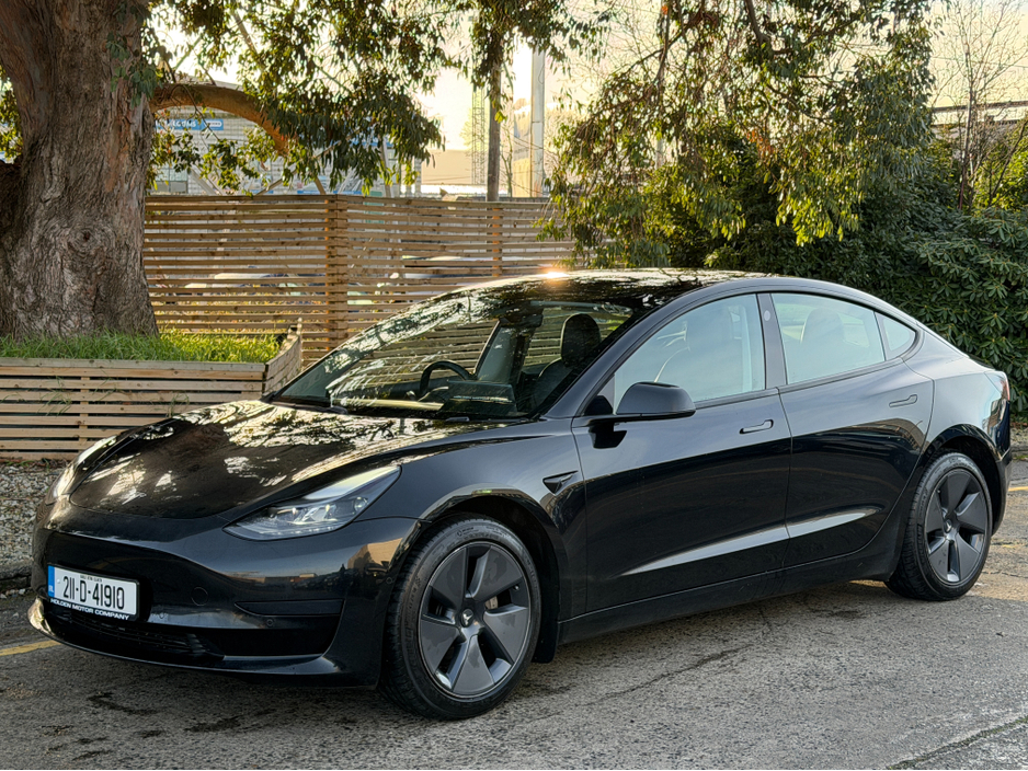 2021 Tesla Model 3 STANDARD PLUS...PAN ROOF €21,750