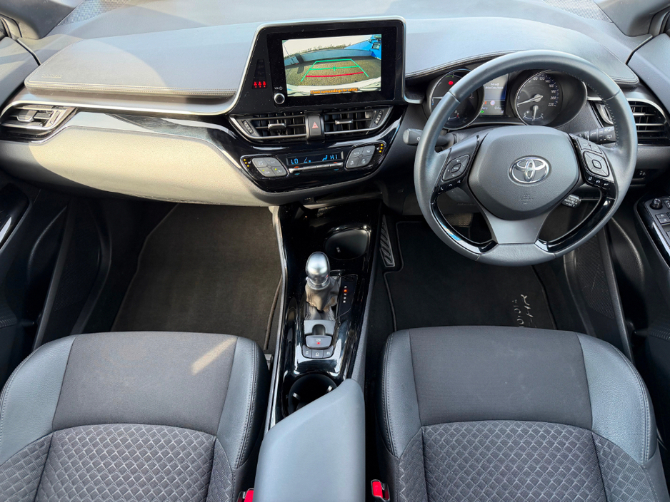 2023 Toyota C-HR - image 12