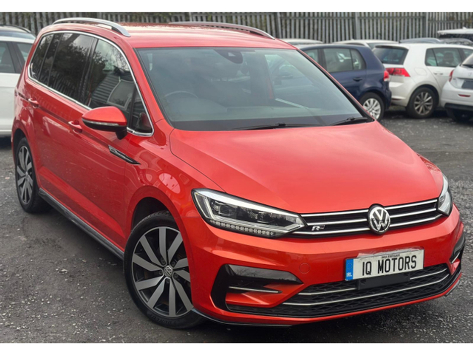 2016 Volkswagen Touran - image 2