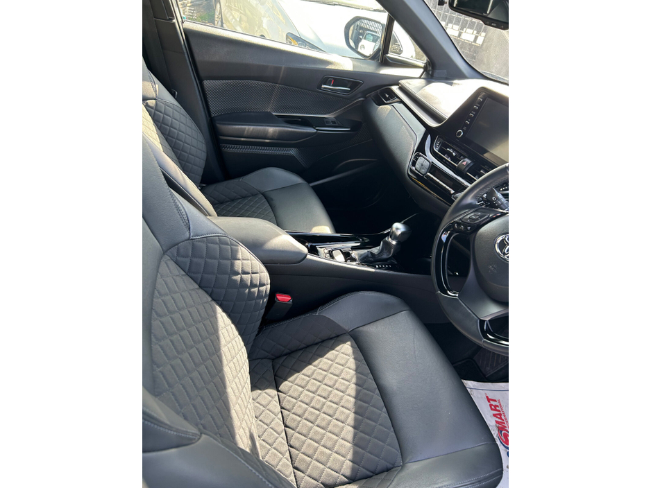 2020 Toyota C-HR - image 7